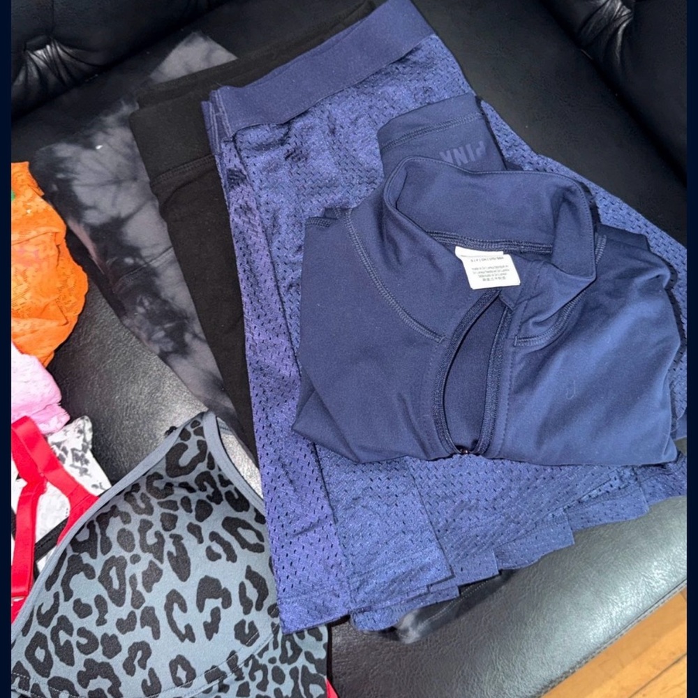 Vs Pink Bundle - image 3